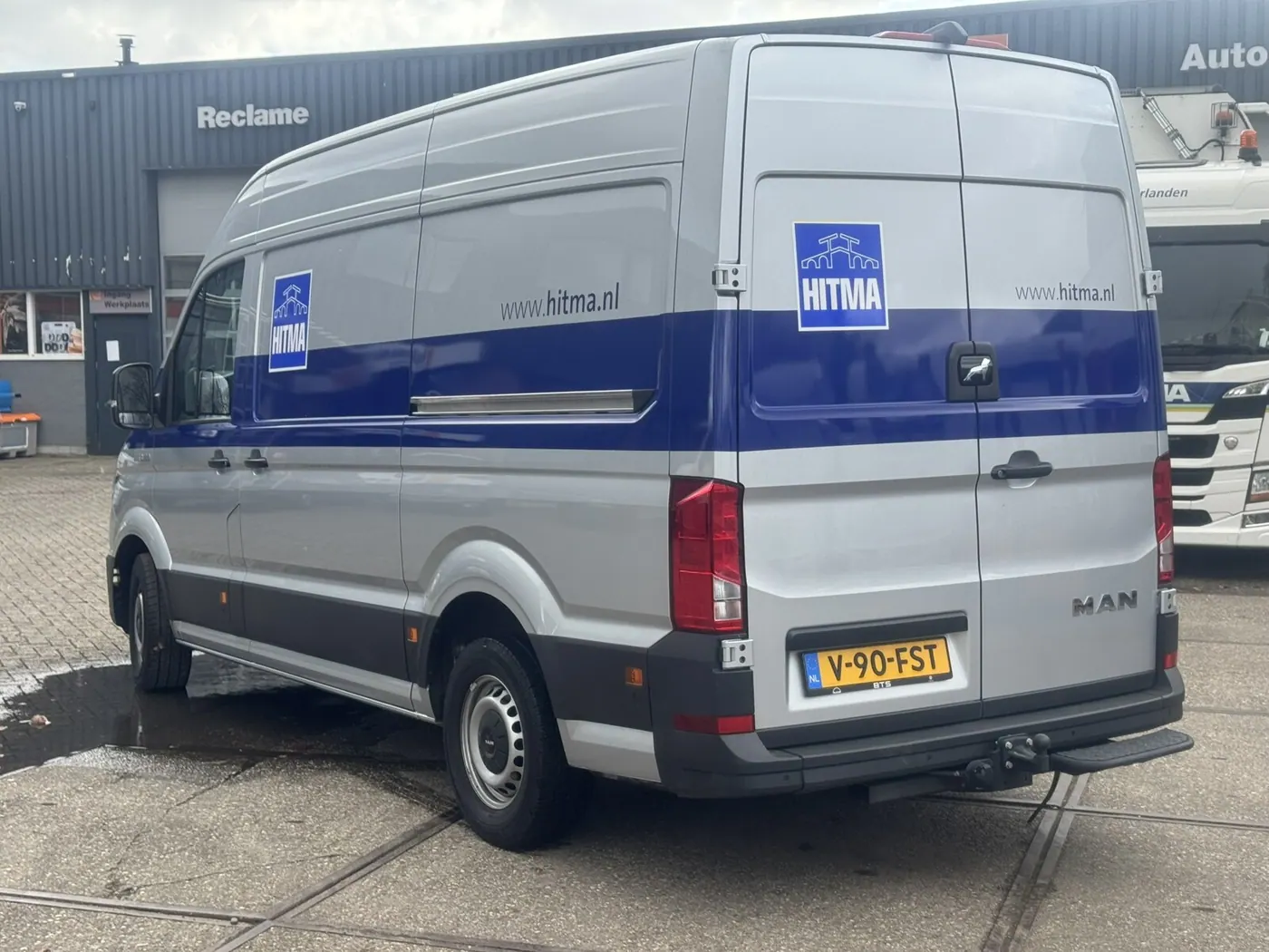 HITMA — Autobelettering bedrijfsbus