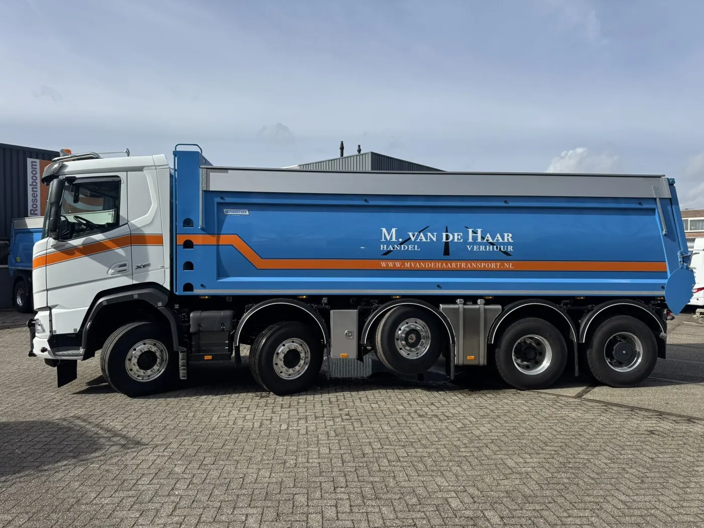 M. van de Haar Handel & Verhuur — Volledige bewagonering kipper
