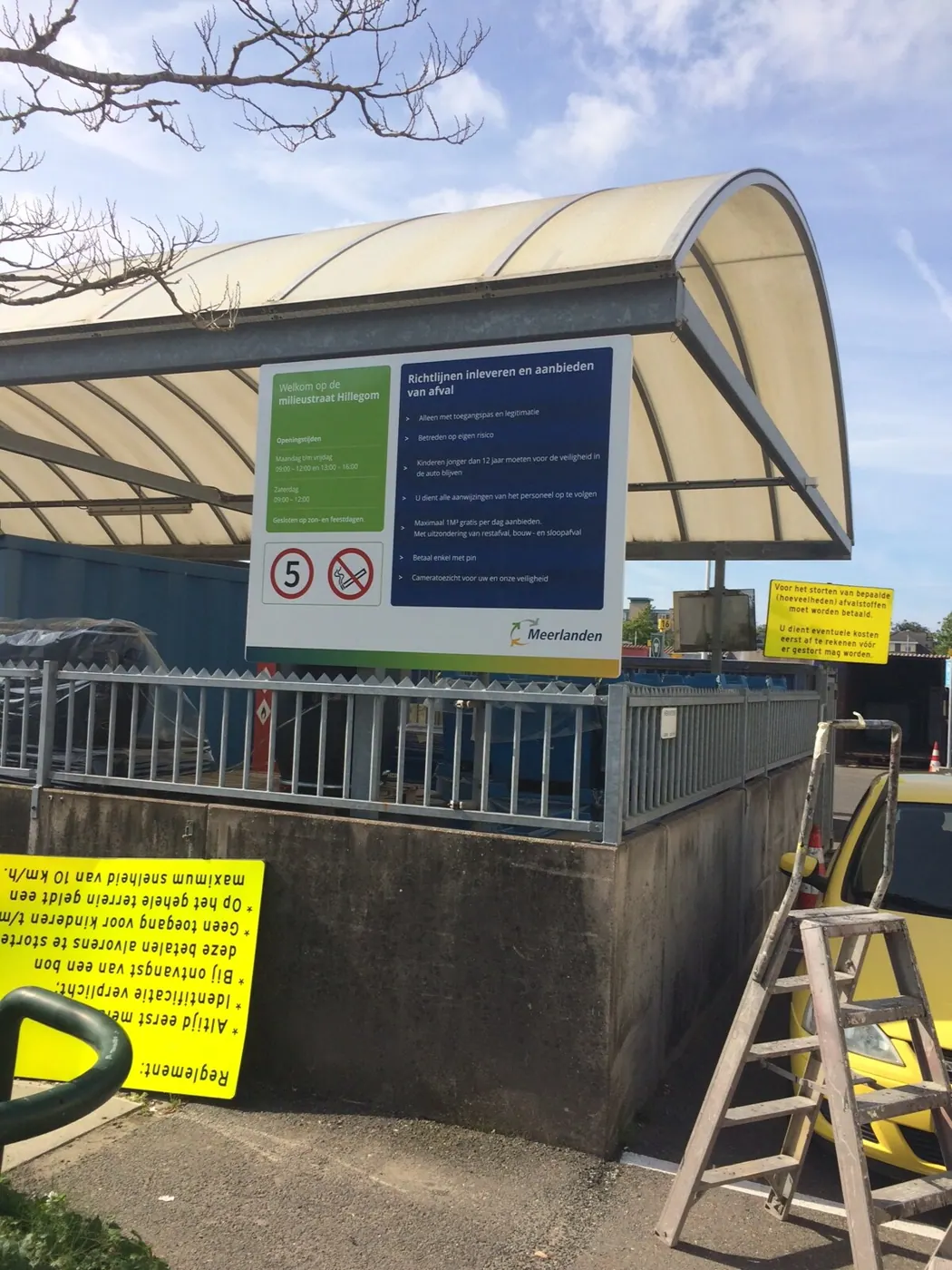 Meerlanden Milieustraat Hillegom — Informatiebord bij entree